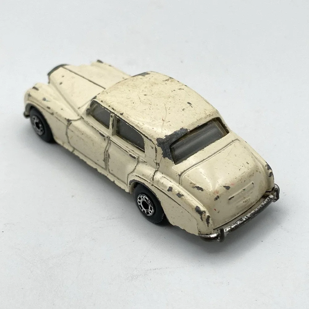 Vtg Matchbox & Die-Cast Vehicle – 1980s Era Rolls Royce Corvette Wrecker Lot #2